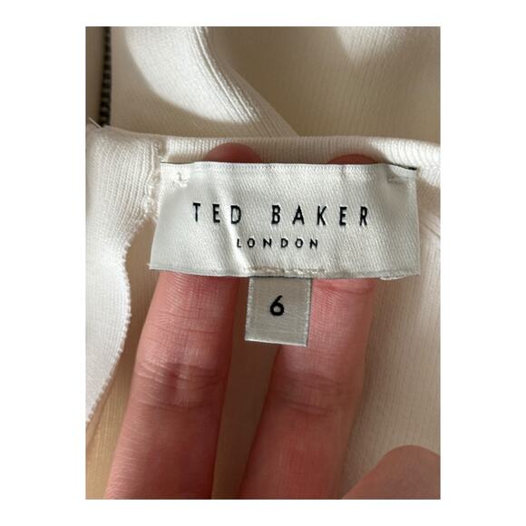 Ted Baker sweater Dress Lounia Fluted Sleeve Body-Con cream size 6 (US 14) - Picture 5 of 8